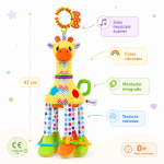 Girafa de peluche colorida com texturas, mordedor e sons para estímulo sensorial do bebé.