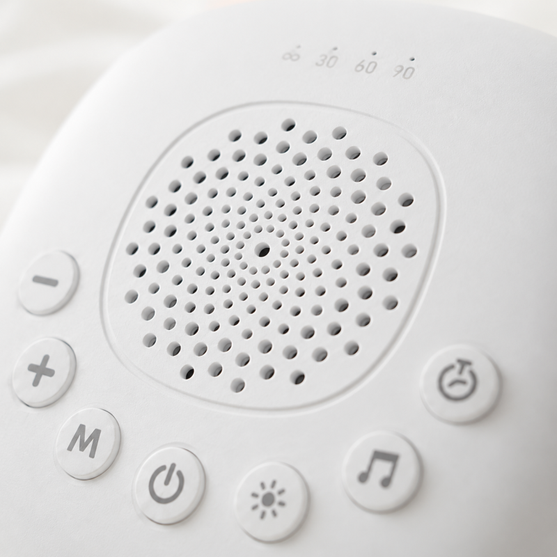 Close-up de máquina de ruído branco para bebé em ABS, 24 sons relaxantes e luz suave